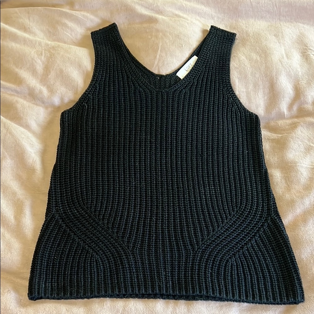 LOFT Black Sleeveless Sweater